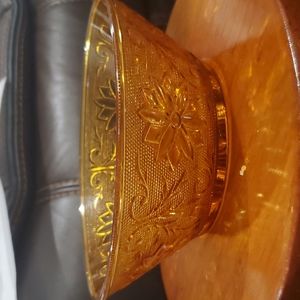 Tiara amber serving bowl